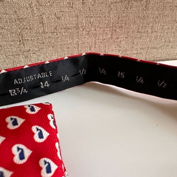 Vineyard Vines Red Hearts Silk Bow Tie for Kids - Playful & Charming - Picture 11 of 17
